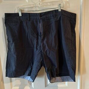 Tommy Hilfiger navy size 42 shorts